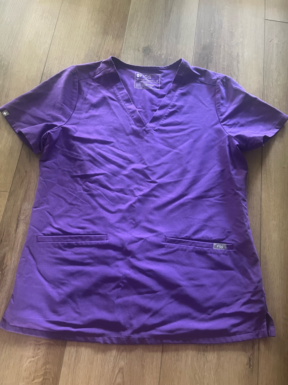 Figs Women's Ultra Violet 2 pocket Medical Scrub Top medium Purple